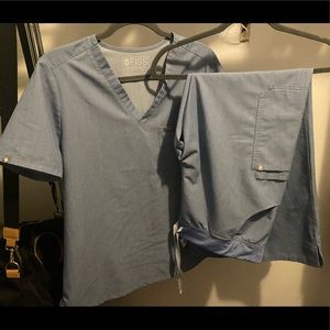 Figs Heather Indigo L Catarina and XL/T Kade set